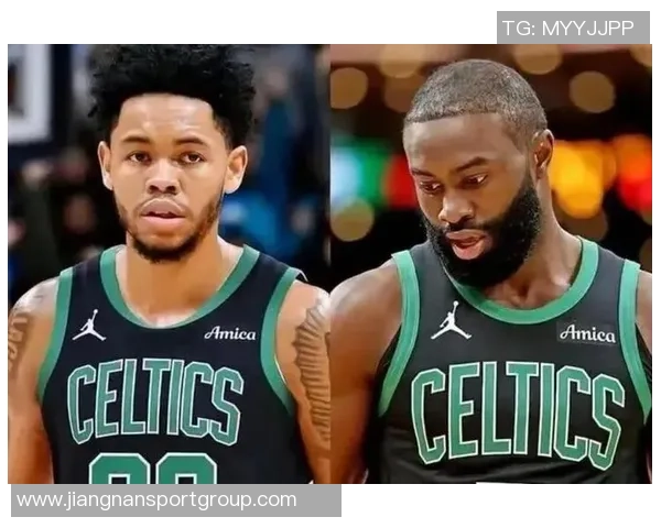 杰伦布朗称赞西蒙斯持续进步与积极心态表示对他的高度尊重